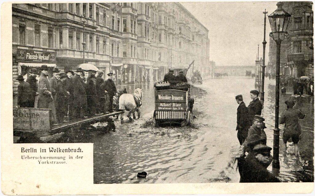 "Flooding in Yorkstraße," 1902, o. V., FHXB Friedrichshain-Kreuzberg Museum, 0016v.