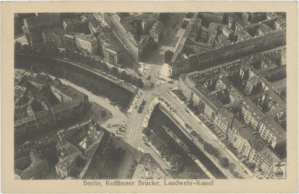 Postcard with an aerial view of Kottbuser Brücke and the Landwehrkanal, No. 6. Modern Art Publishing House G.m.b.H., Berlin, n.d., Collection Peter Plewka / FHXB Friedrichshain-Kreuzberg Museum, 2254.