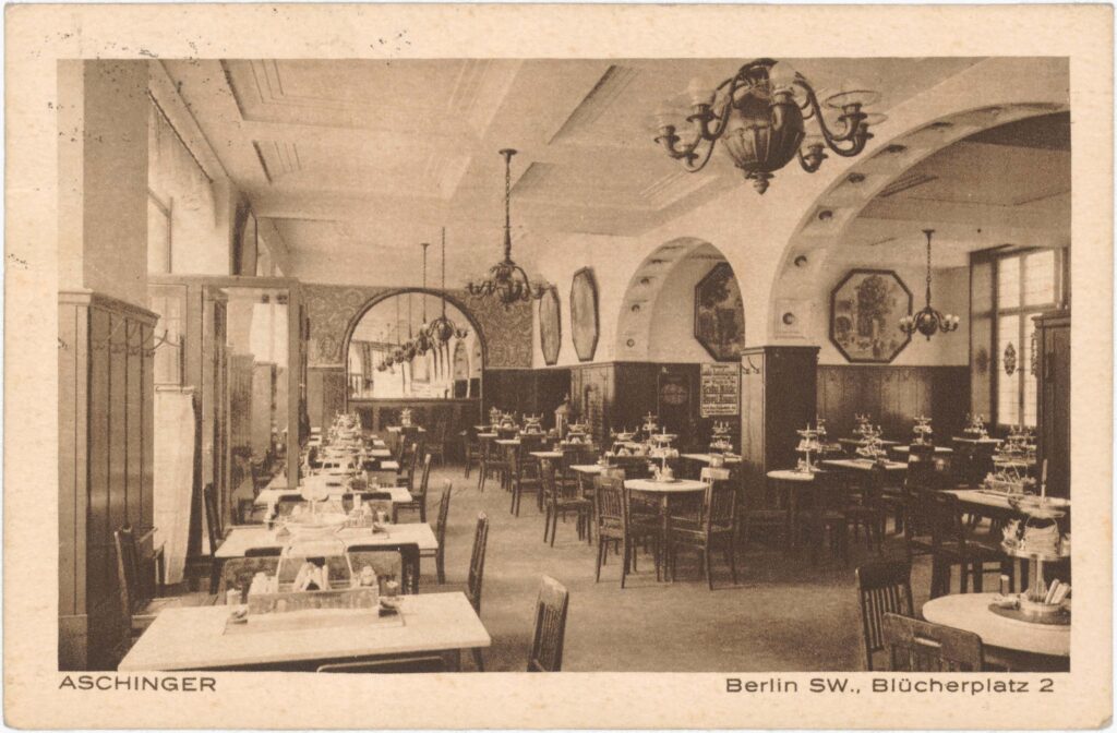 “Sitting here with a delicious ‚Molle‘ and remembering you. Hopefully you can join us again soon.“Restaurant Aschinger, Blücherplatz 2, no date (sent in 1933), SPP / FHXB 0546