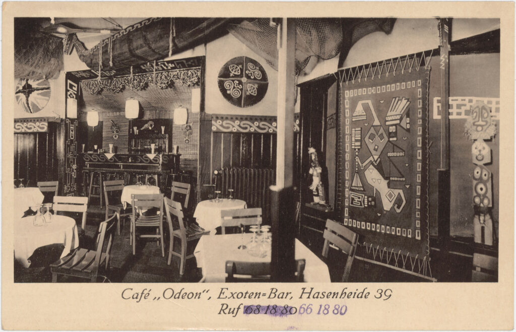 Dieses Café führt die „Exotik“ nicht nur im Interieur, sondern auch im Namen. „Exoten-Bar” Café Odeon, Hasenheide 39, o.D., SPP / FHXB 1808